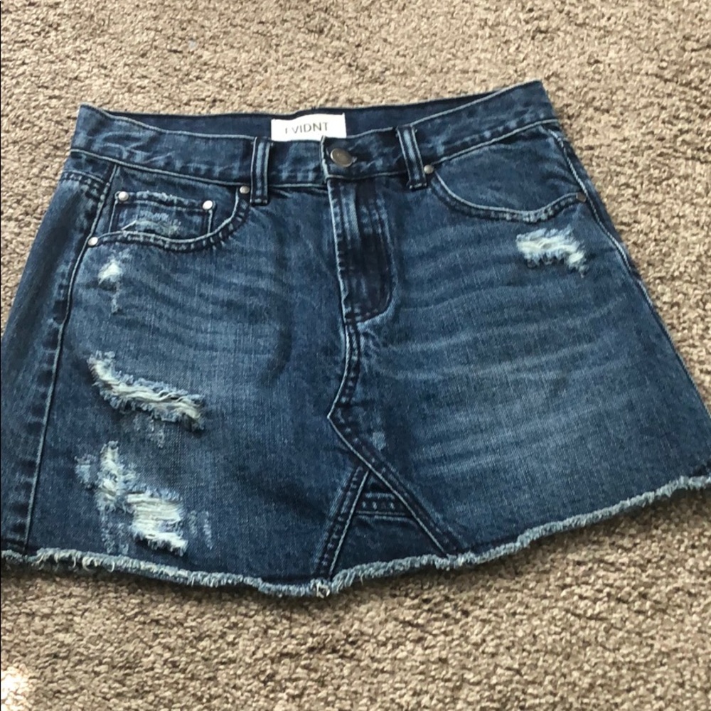 Lulu’s denim skirt